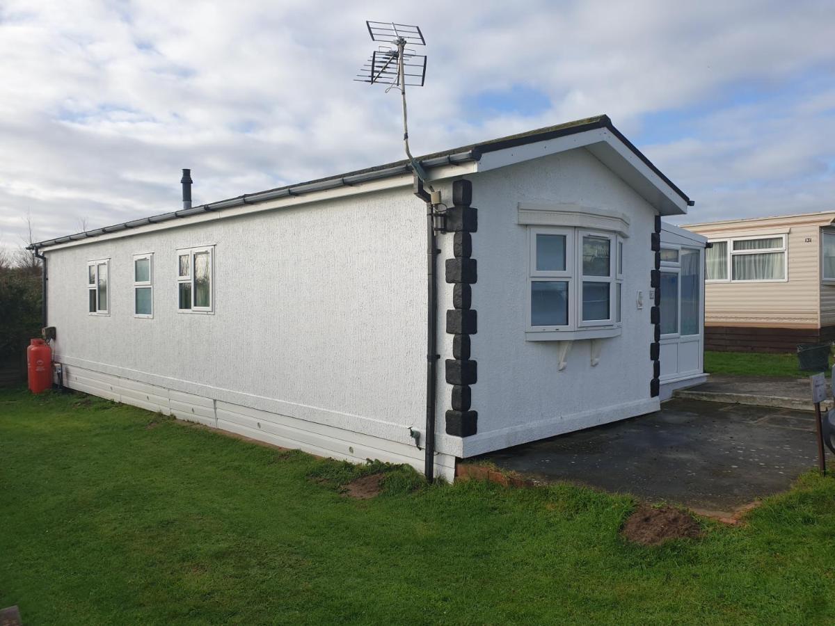 Ocean View 95 Hotel Trimingham Exterior photo