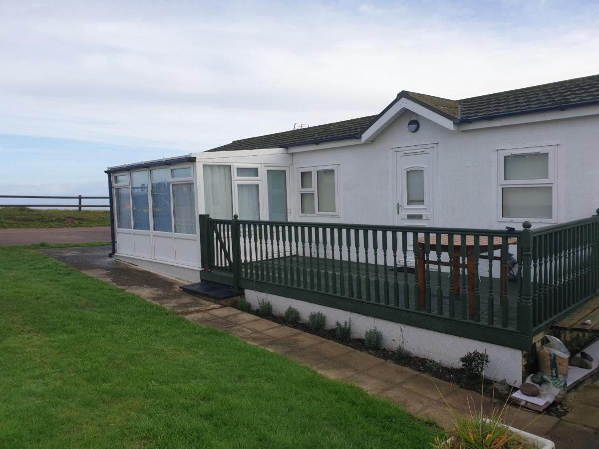 Ocean View 95 Hotel Trimingham Exterior photo